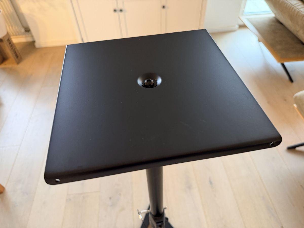 Supporti a parete: 1x Support enceinte ou projecteur, robuste, hauteur réglable – Usato da Nidau venduto da ym_fevrier 2
