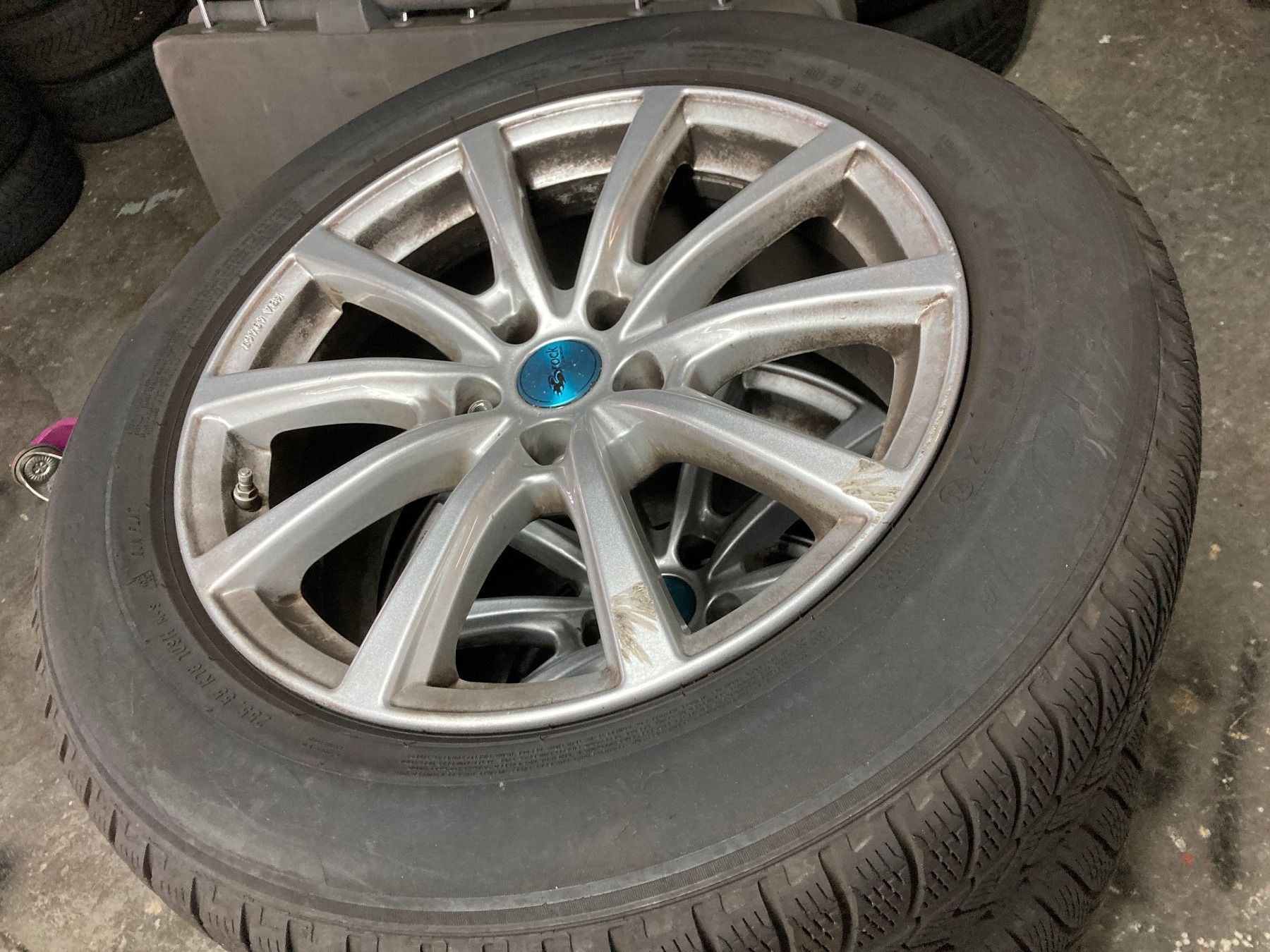 BMW Pneumatici & Ruote complete: BMW X5 Winterräder 255/55R18 – Usato da Cham venduto da WB2223 1