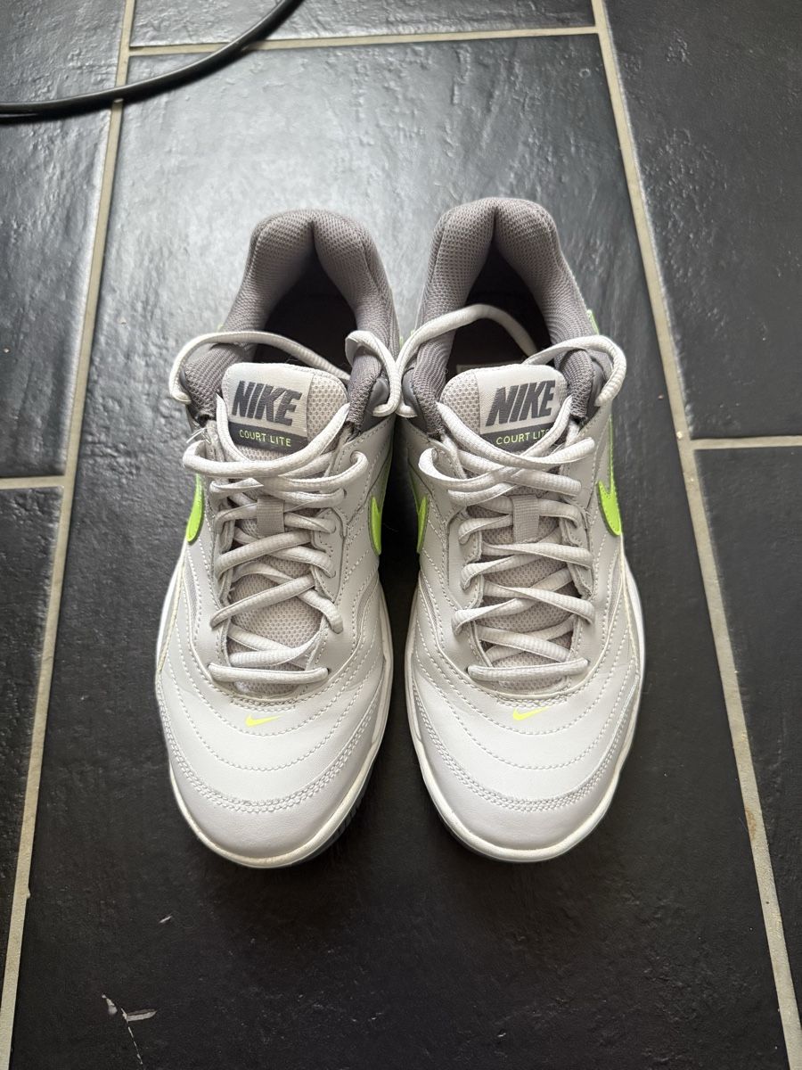 Nike Scarpe da uomo: Nike Turnschuhe Grösse. 38.5 – Nuovo (secondo la descrizione) da Lenzburg venduto da Cvirus1 1
