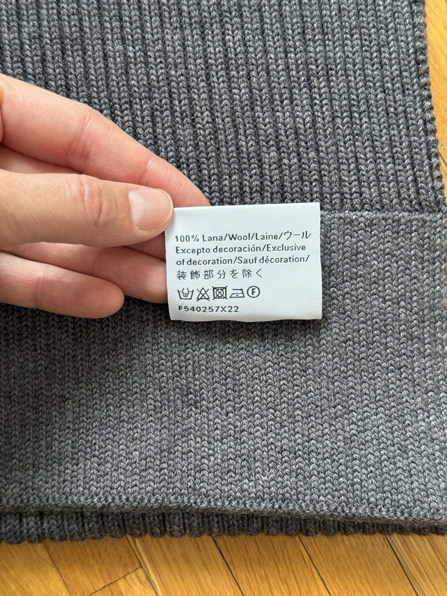 Loewe Foulards, Tücher & Schals: Loewe wool scarf – Neu (gemäss Beschreibung) aus Nyon von dasha107 3