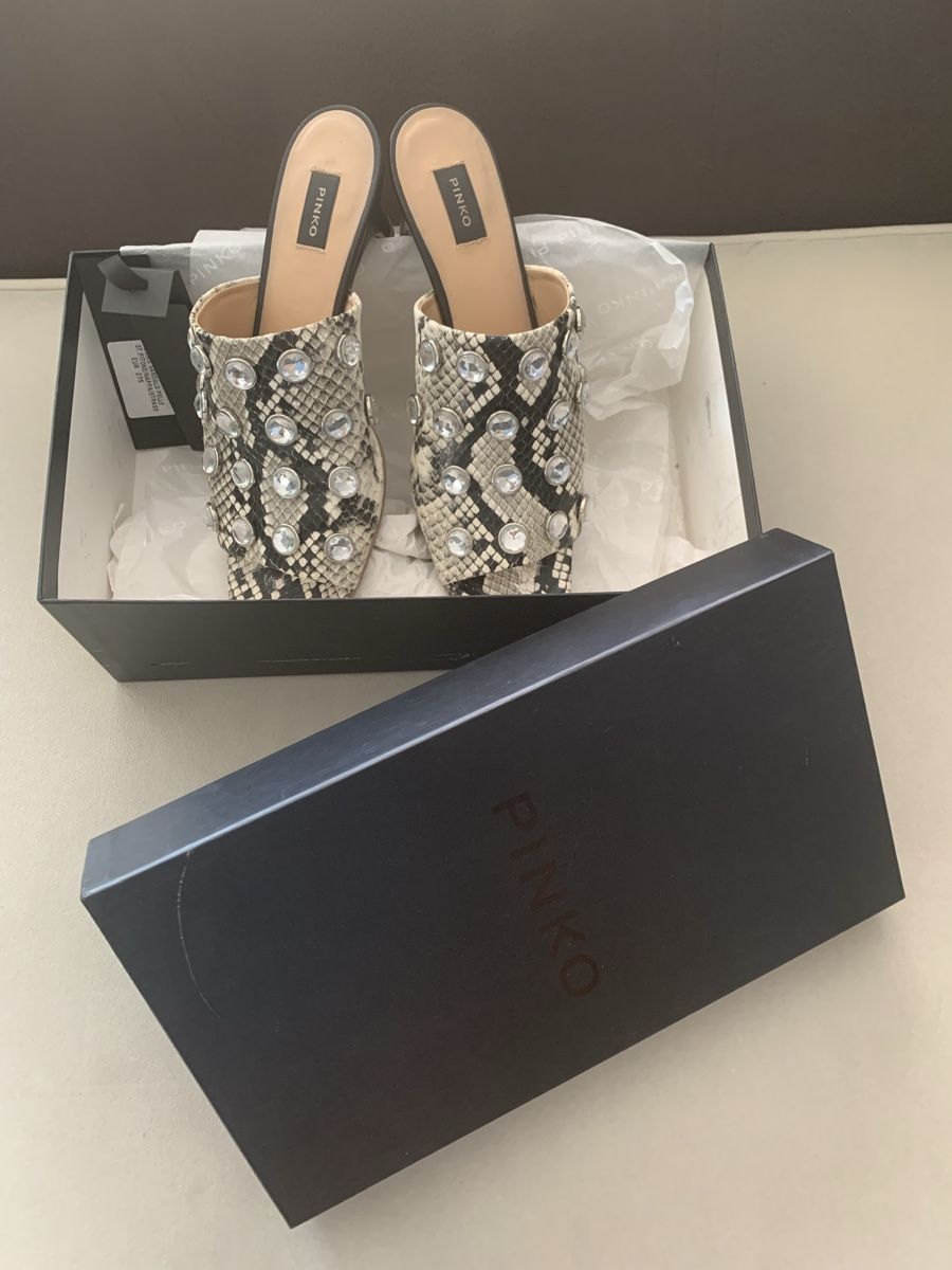 Pinko Chaussures femmes: Pinko Sandalen  – D'occasion à Bergdietikon par zor_856j
