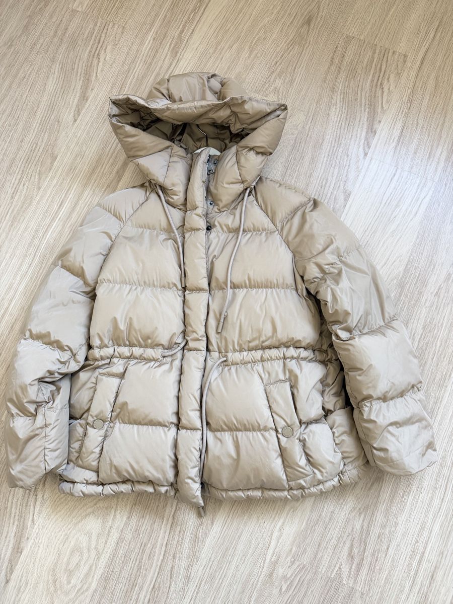 Max Mara Giacche: Weekend MaxMara Daunenjacke beige Grösse S – Usato da Killwangen venduto da was.sharp
