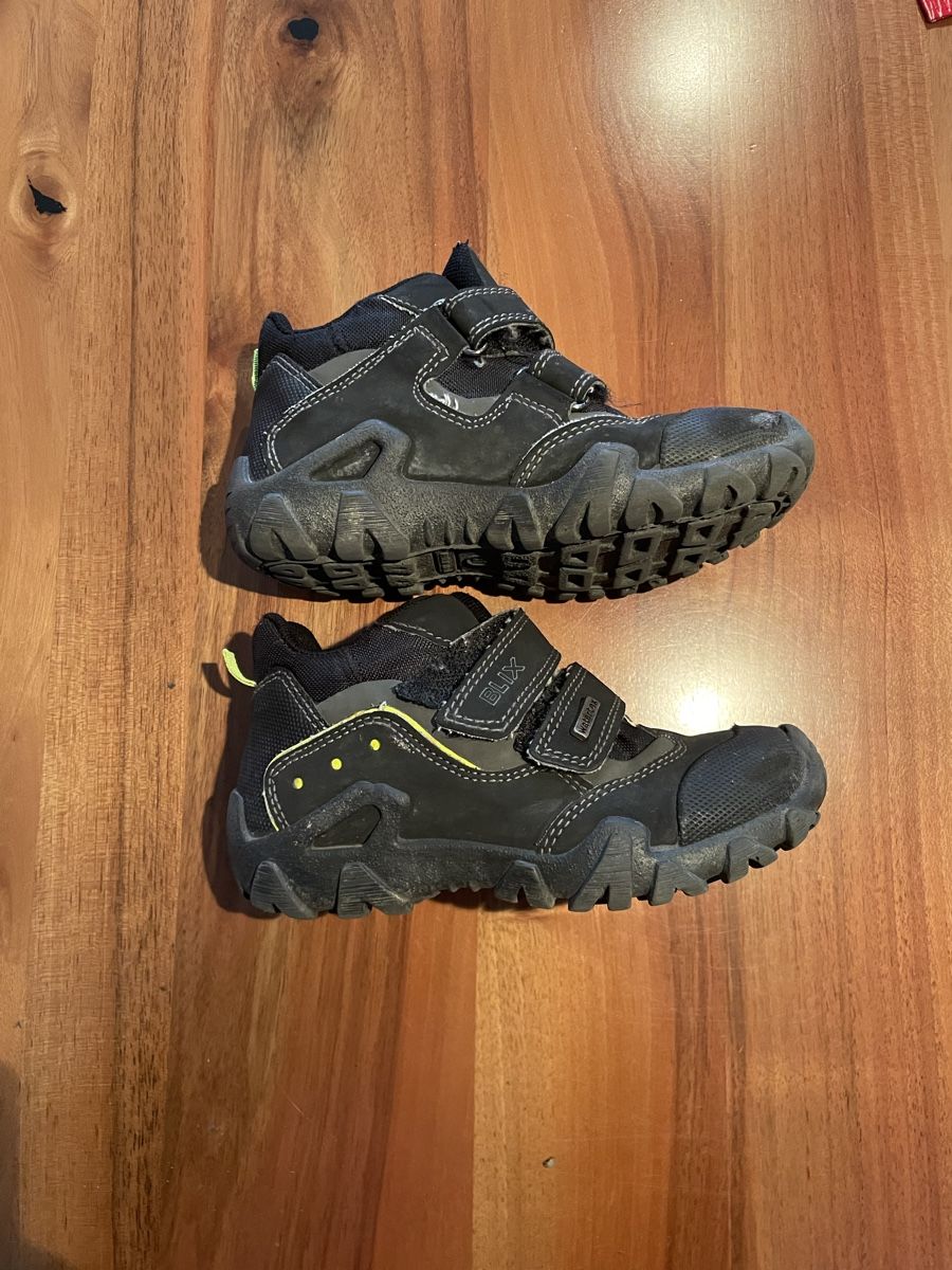 Schuhe für Jungen: Schuhe Watertex Grösse 31 – Gebraucht aus Wolhusen von Subi688 1