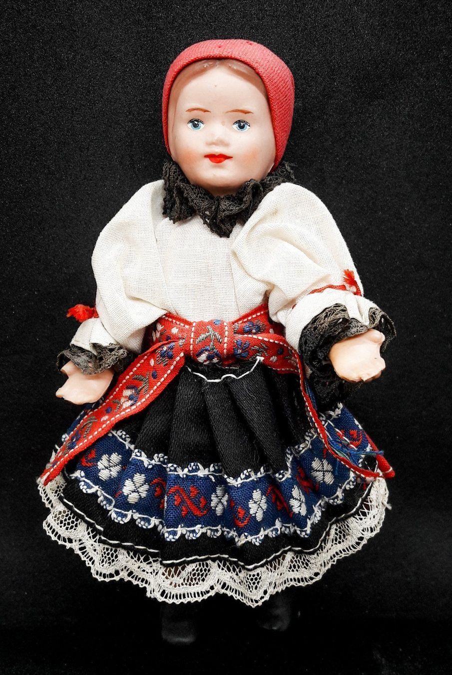 Bambole: 2x Trachtenpuppe mini folklo poupée – Usato da Tavannes venduto da Brocashop 1