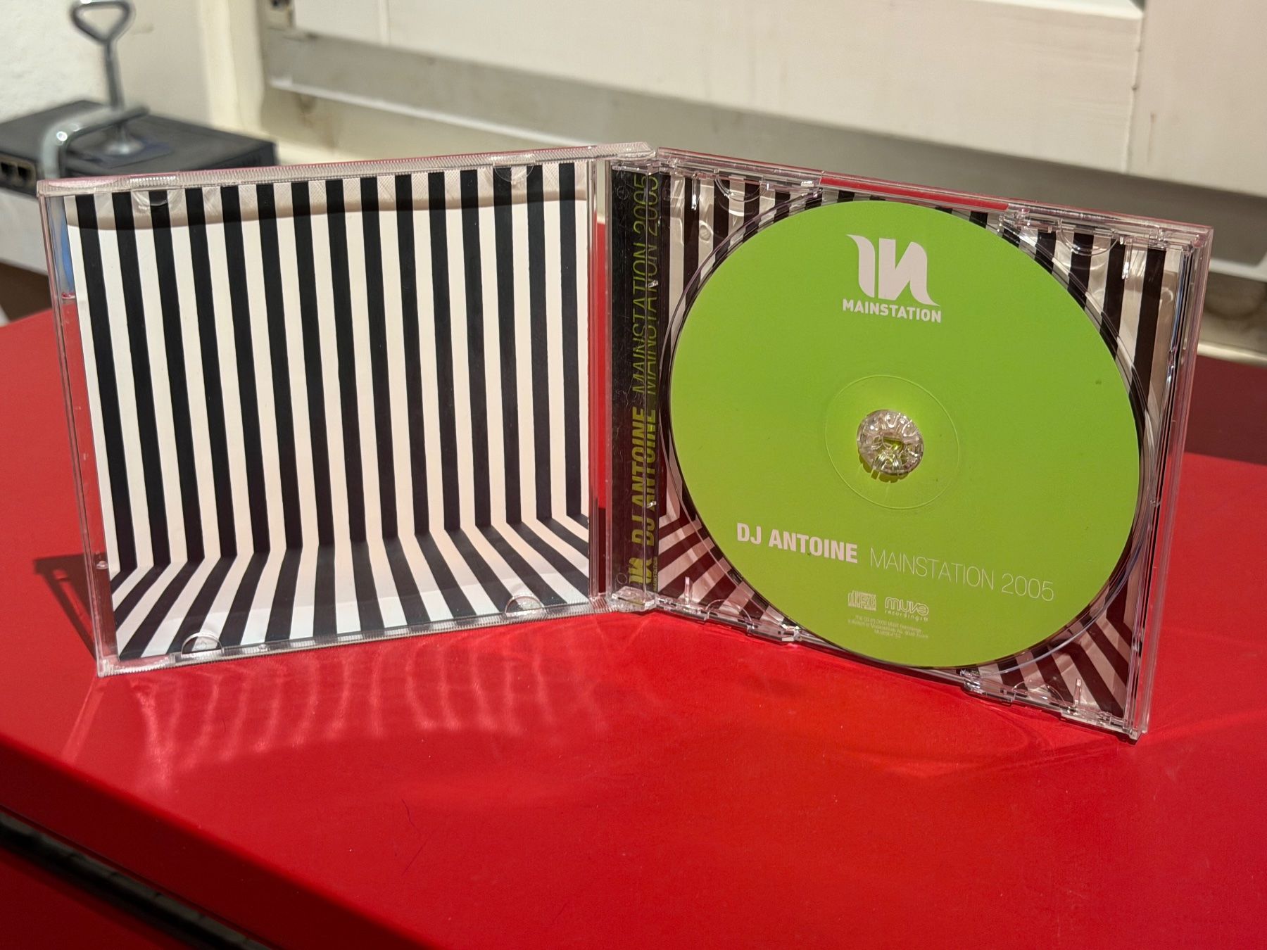 CD: DJ Antoine - Mainstation 2005 - House - KA02C – Usato da Küsnacht ZH venduto da Jazztilldawn 2