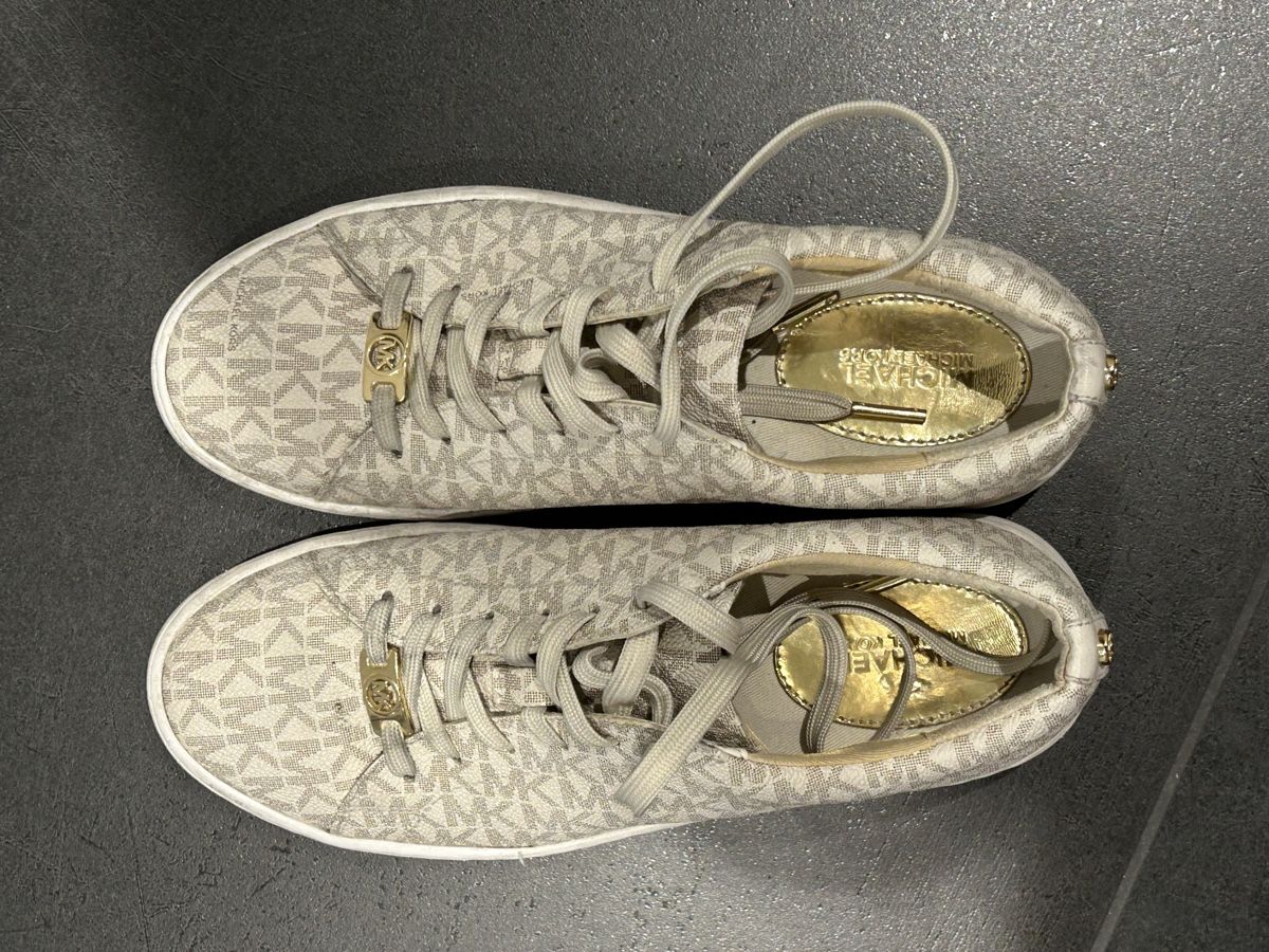 Michael Kors Chaussures femmes: Michael Kors Sneaker Beige - Gr. 38 – D'occasion à Rorschacherberg par j1996 1