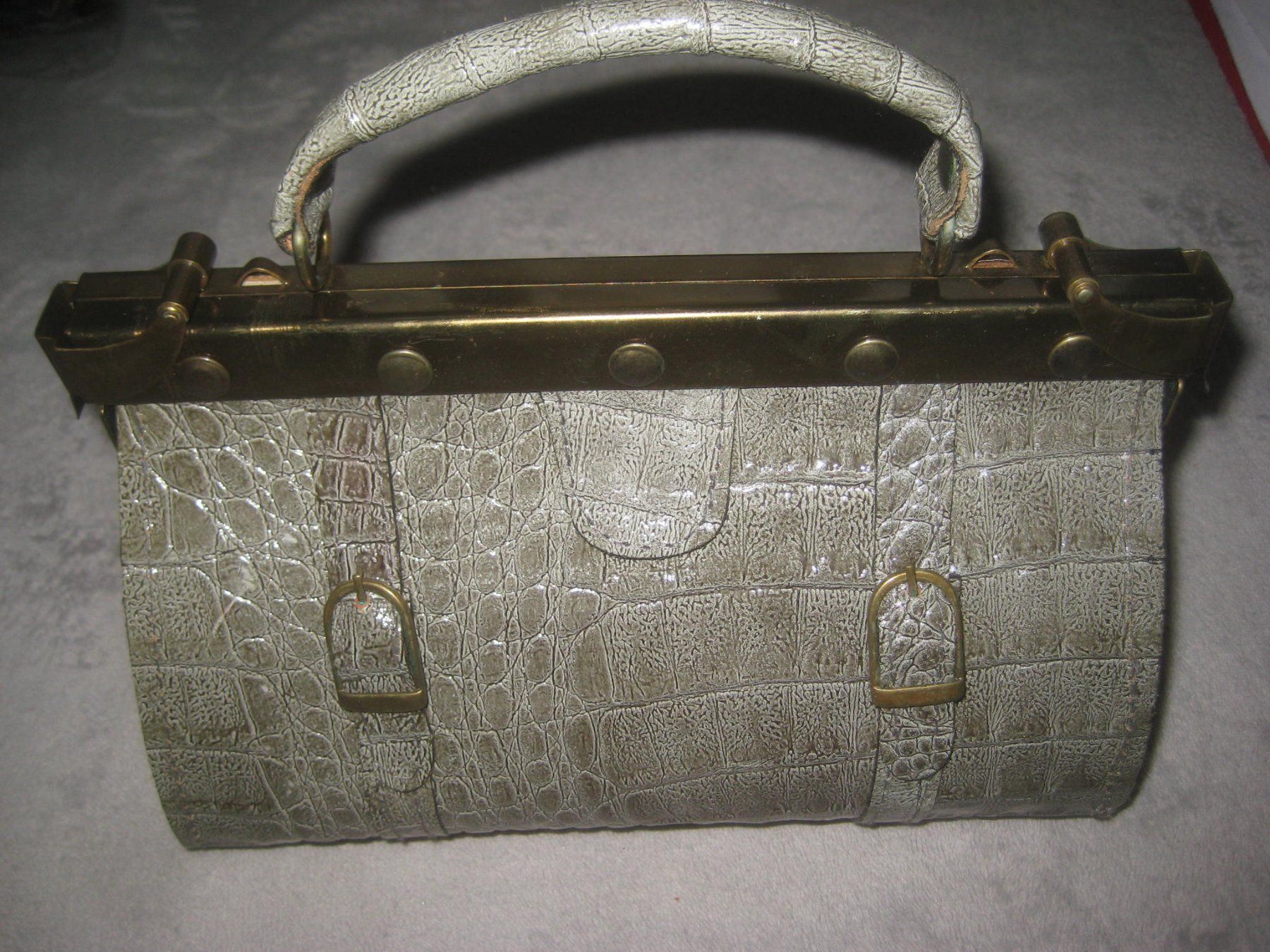 Taschen für Damen: DAMEN HANDTASCHE – Neu (gemäss Beschreibung) aus Uster von flocke1