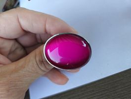 Schöner, grosser Ring in pink