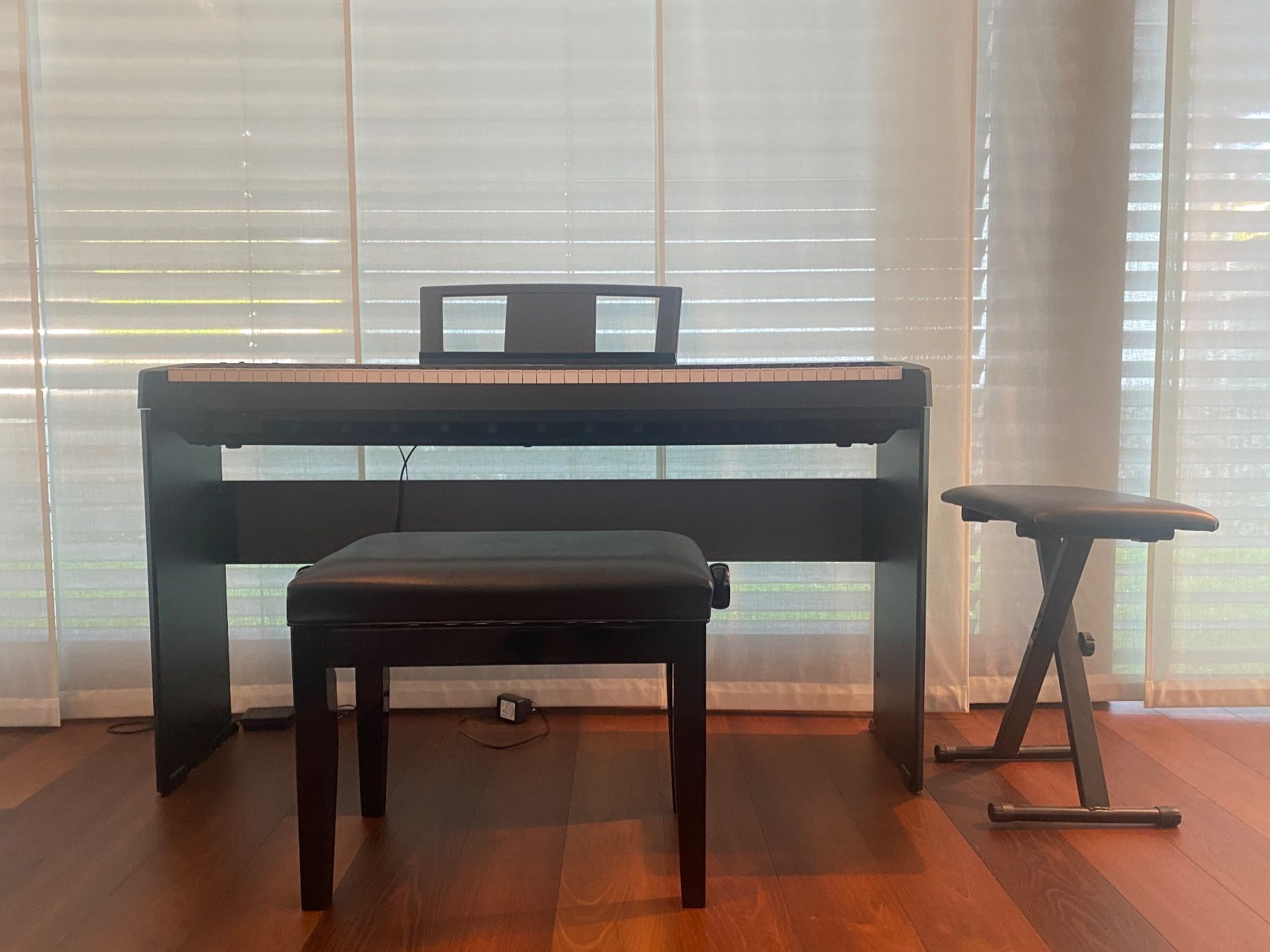Yamaha Strumenti musicali: Yamaha P-35B Pianoforte Digitale con 2 sgabelli – Nuovo (secondo la descrizione) da Carona venduto da riv_tc6y