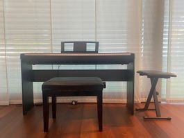 Yamaha P-35B Pianoforte Digitale con 2 sgabelli