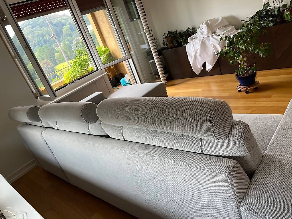 Sofas: Ikea Sofa (Light Grey) – D'occasion à Baden par cri_fcx8 1