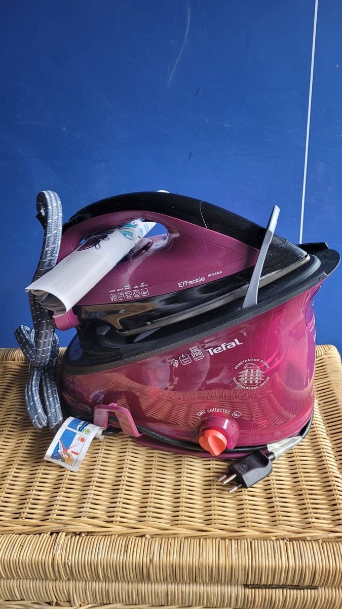 Tefal Bügeleisen: Tefal Dampfbügelstation SV8152 – Gebraucht aus Basel von m_schwarz 1