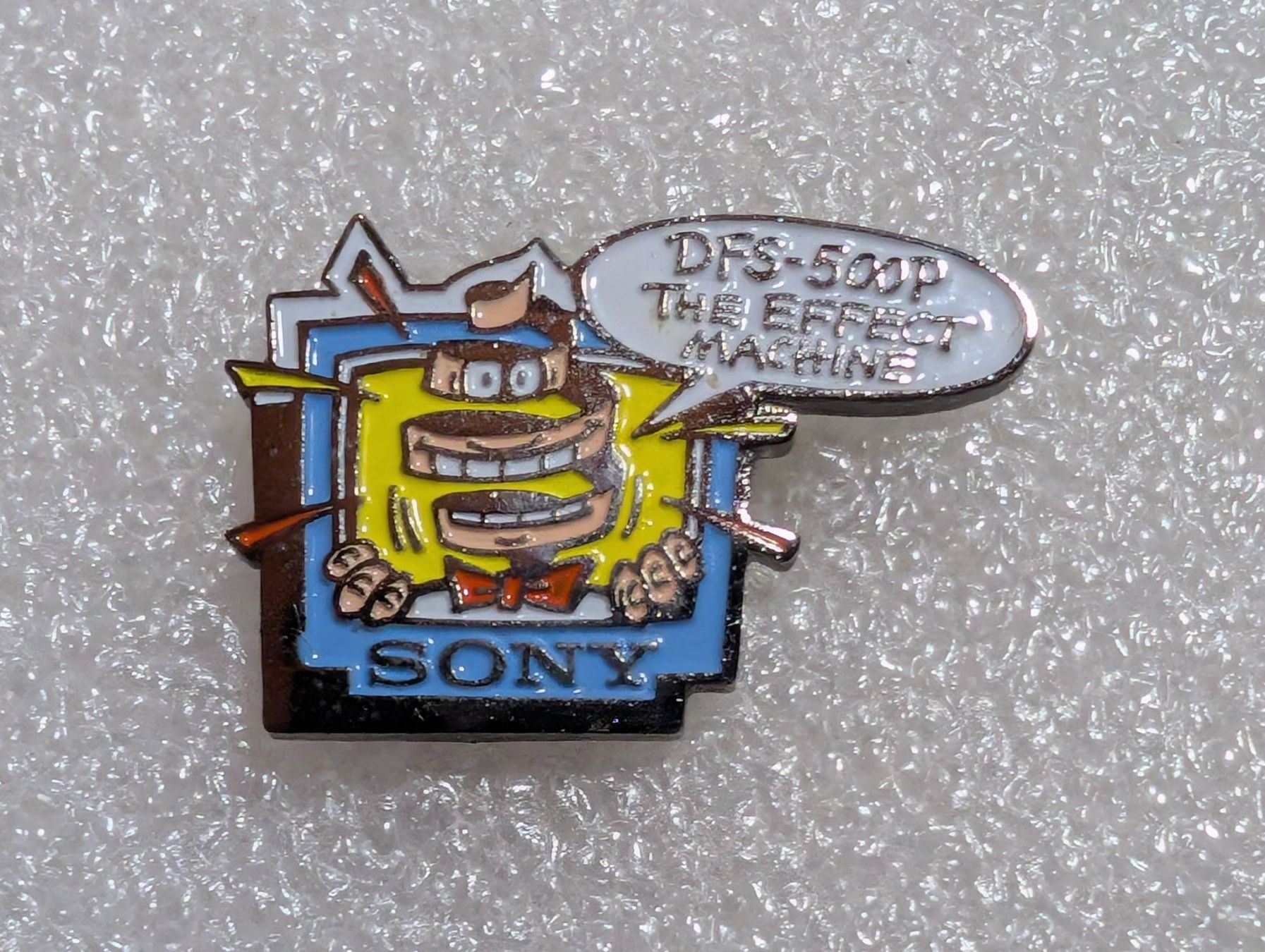 Plaketten & Abzeichen: Ansteckpin 254: Sony – Gebraucht aus Oppligen von Pin-Fall-Shop