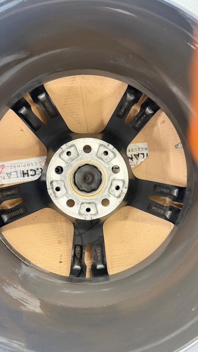 Pneumatici & Ruote complete: BMW M5 Winterkompletträder – Usato da Wattwil venduto da Mueller842 5