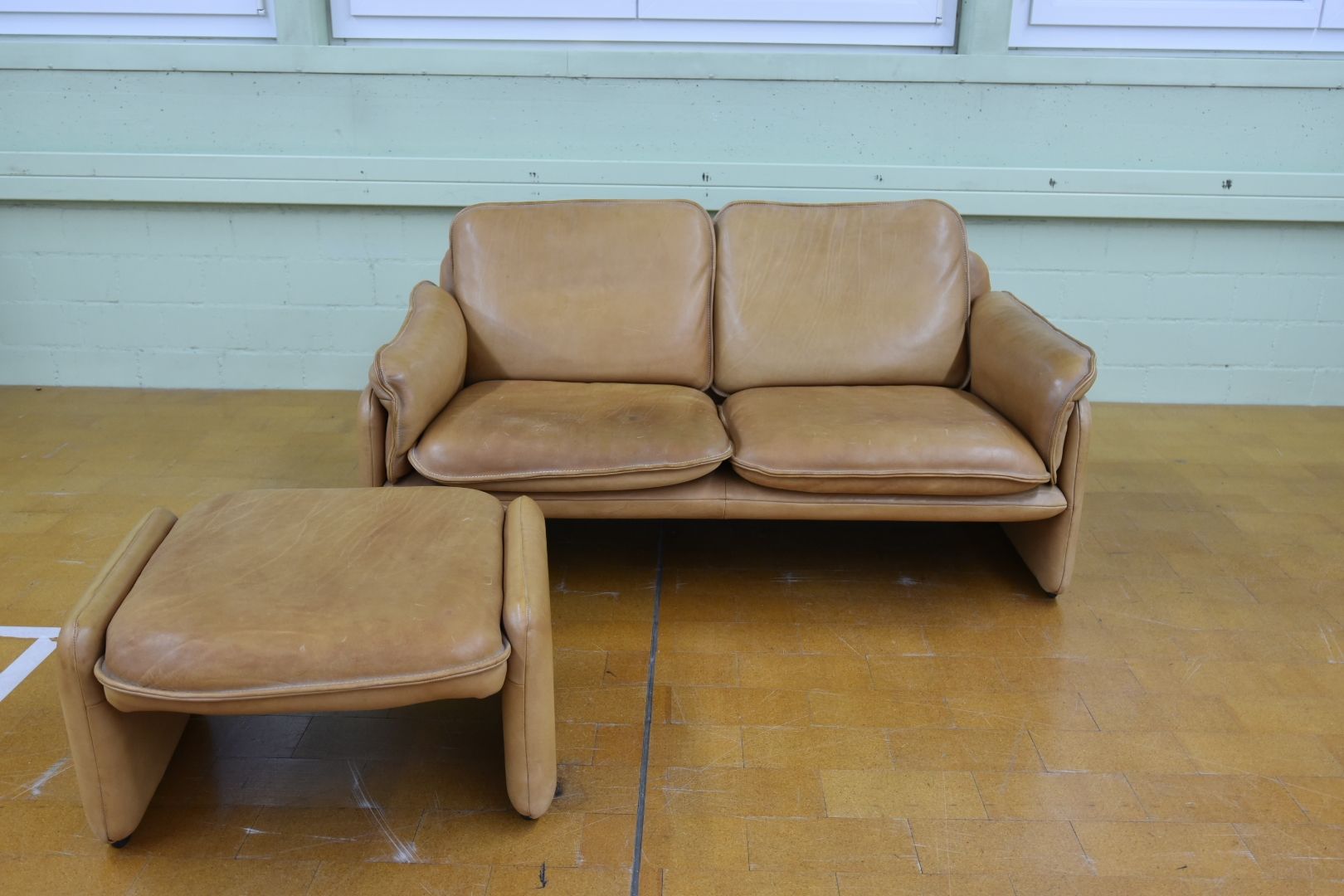 De Sede Divani: Designer Sofa De Sede DS61 aus Büffelleder – Usato da Lichtensteig venduto da Polsterwerk 3
