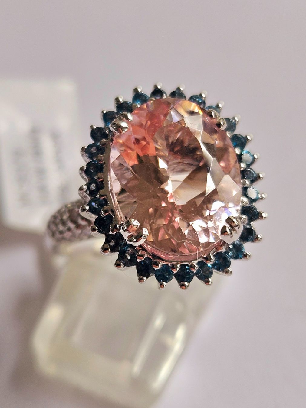 Anelli: Morganit mit blauen Diamanten Fingerring – Nuovo (secondo la descrizione) da Zürich venduto da Benedikt21