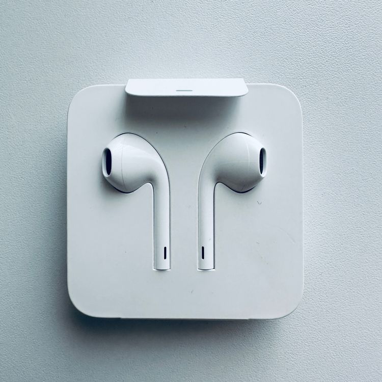 Original Apple EarPods mit Lightning Connector Kaufen auf Ricardo