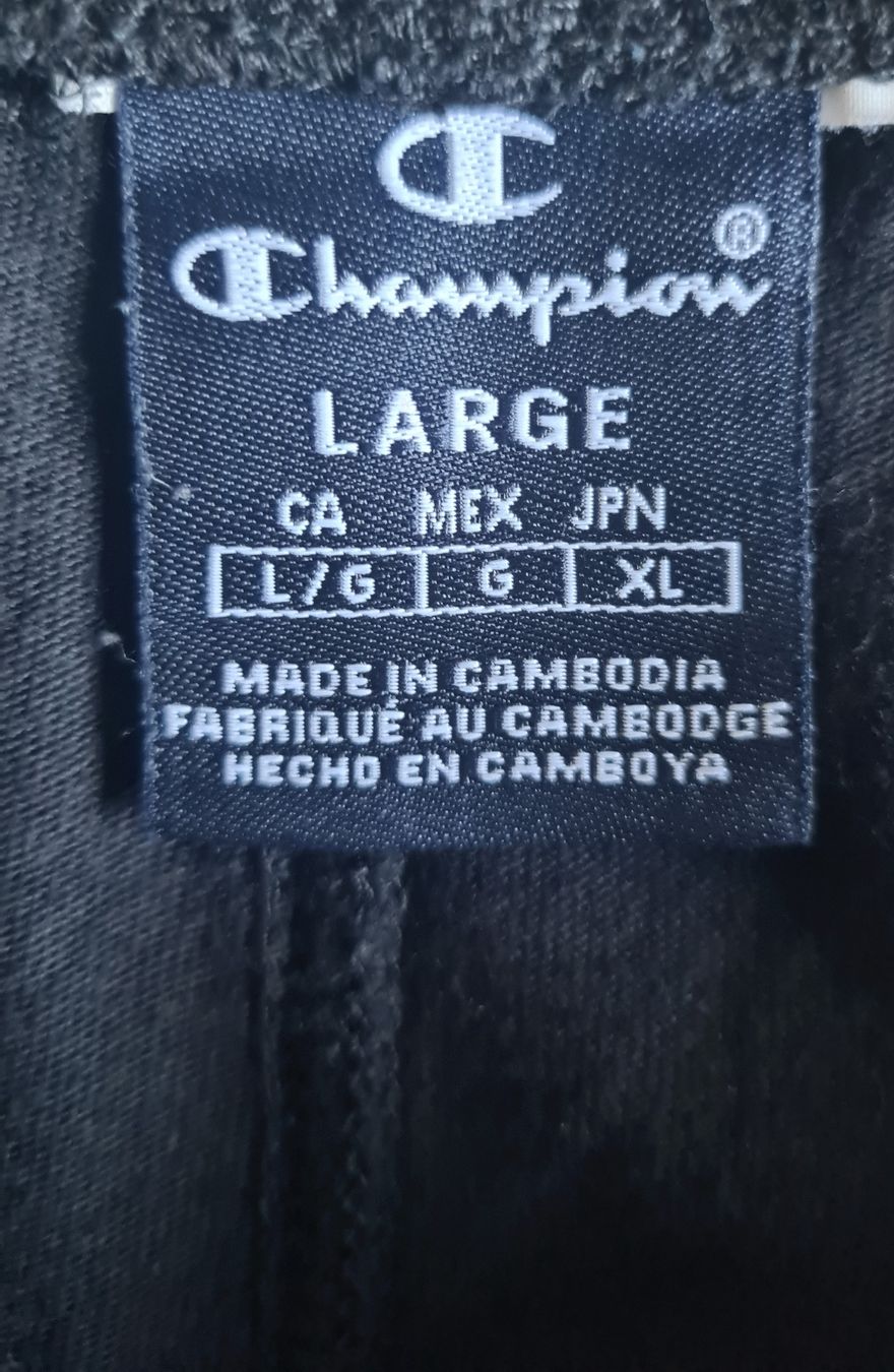 Champion Pantaloni: Shorts, kurze Hose Champions Gr. L – Usato da Ennetbaden venduto da lili2003 2