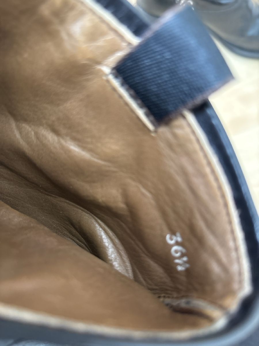 Damenschuhe: Real Rubber Schuhe  mit Nieten, Grösse 36.5 – Gebraucht aus langenthal von rundholz7 4