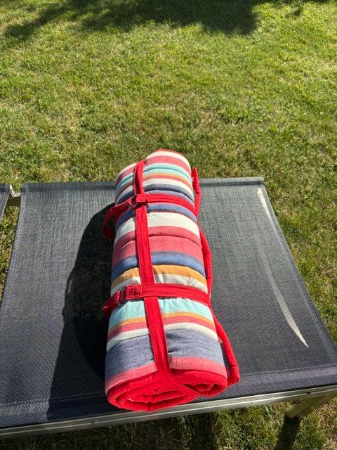 Tappetini fitness: 1 Liegematte bunt gestreift 180 x 60 cm – Usato da St. Margarethen TG venduto da Mapy1 1