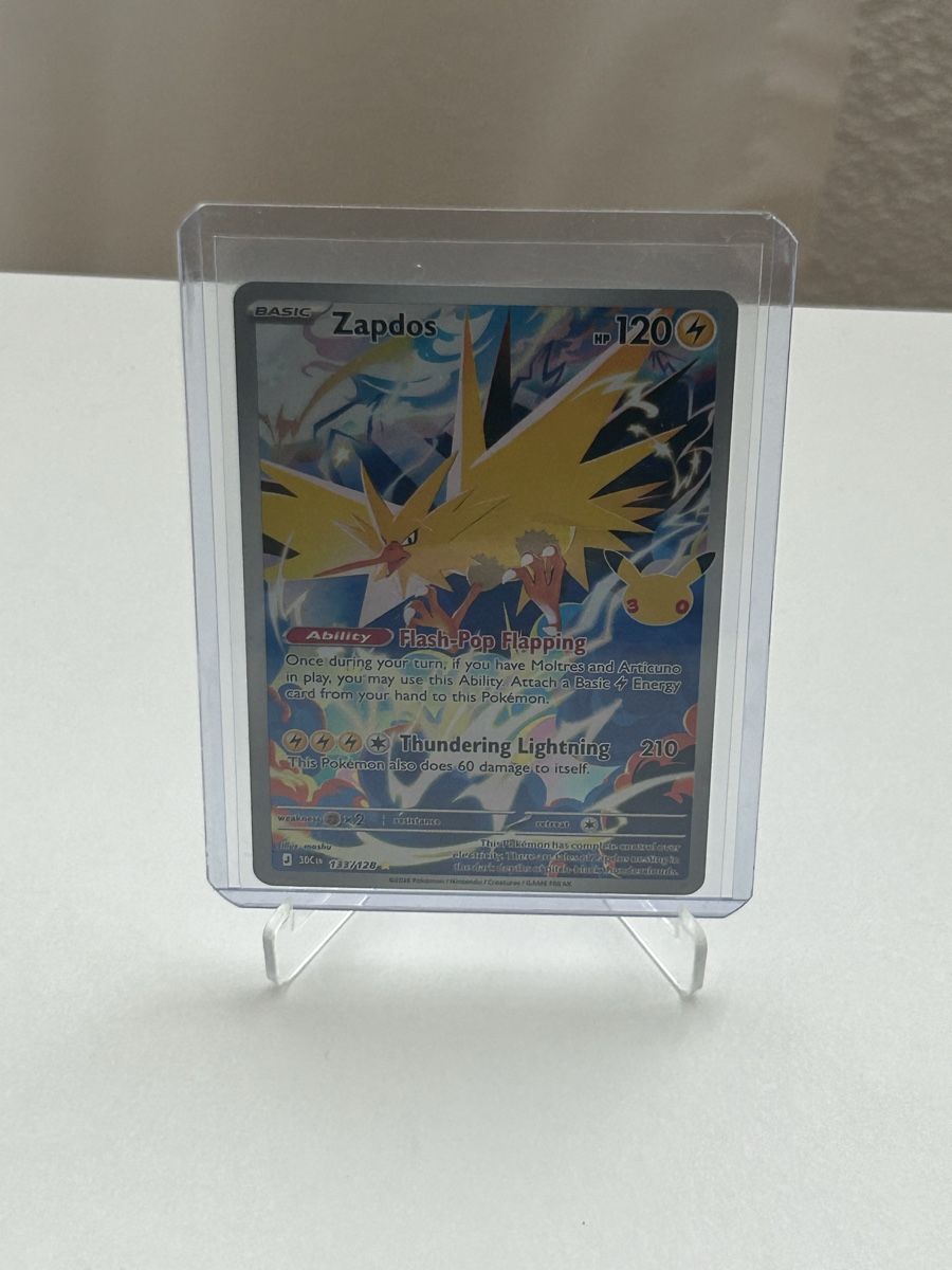 Pokémon Carte collezionabili: Zapdos 30th Celebration 133/128 – Nuovo (secondo la descrizione) da Aarau venduto da Gr07