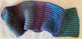 Loom Loop Schal gestrickt Handarbeit Farbverlauf Hals