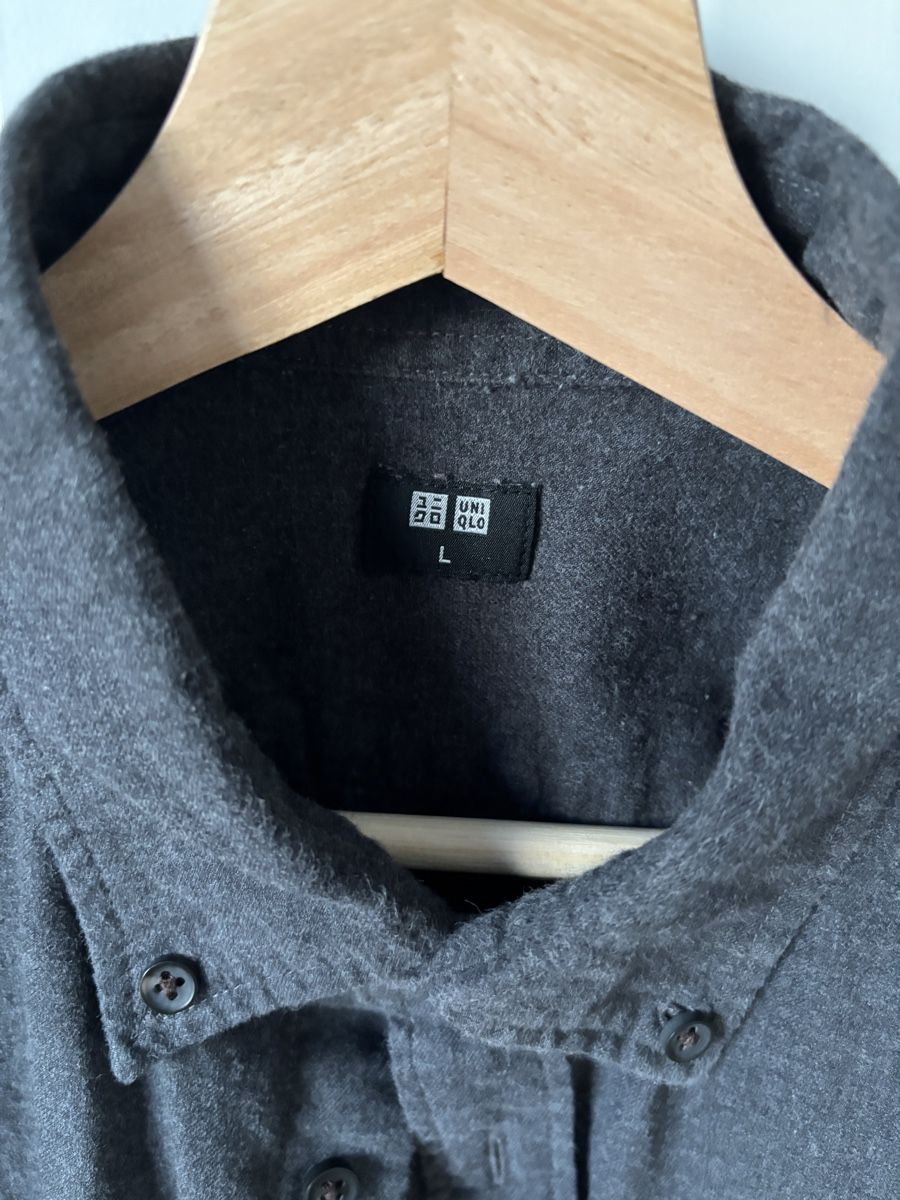 Camicie: Uniqlo grey shirt L – Usato da Mellingen venduto da Guilhermefurlan 1