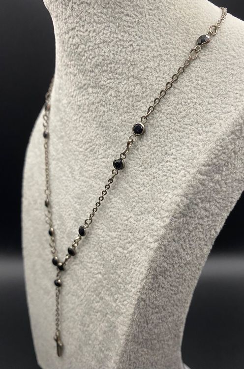 Antike Halskette mit Gänseblümchen-Anhänger aus