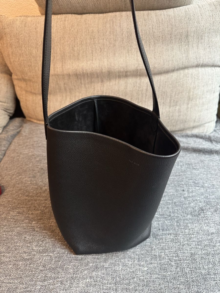 The Row Borse: The Row Medium N/S Park Tote Bag – Usato da St. Gallen venduto da wuj_8mpk