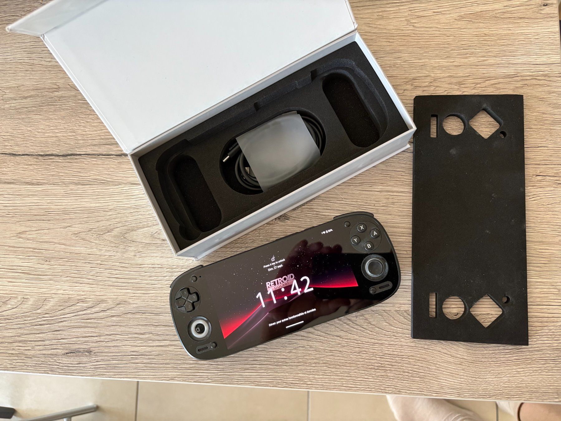 Retroid Consoles: Retroid Pocket 5 Handheld – Neuf avec emballage d'origine à Montet (Broye) par AyeHappy 2