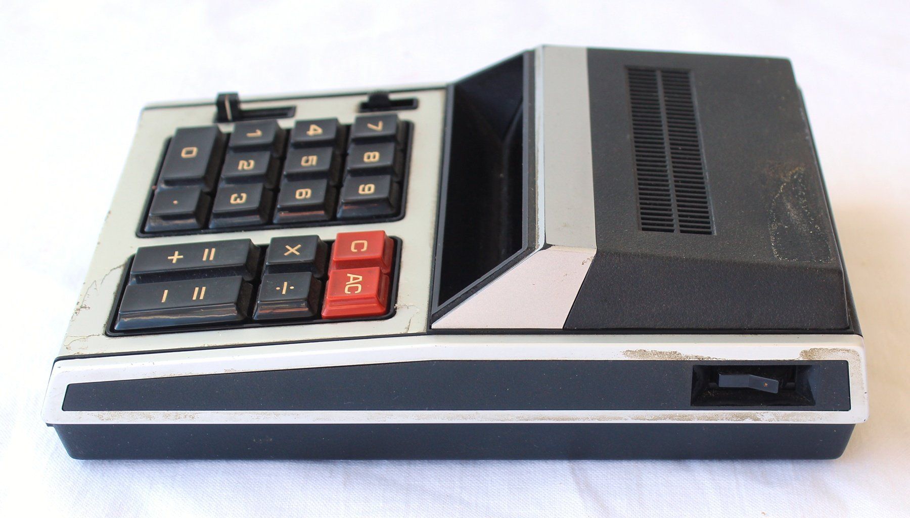 Casio Calcolatrici tascabili: Casio AS-8A Tischrechner achtstelliges Digitron Display 1971 – Usato da Zürich venduto da Auctionata 6
