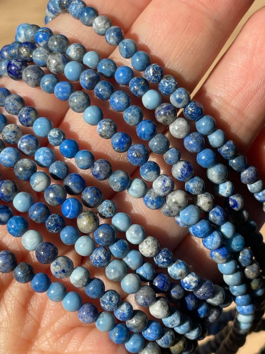 Minerali & Pietre curative: Stein Perlen Strang Lapislazuli 4mm – Nuovo e nell'imballaggio originale da Schiers venduto da sisikristall 1