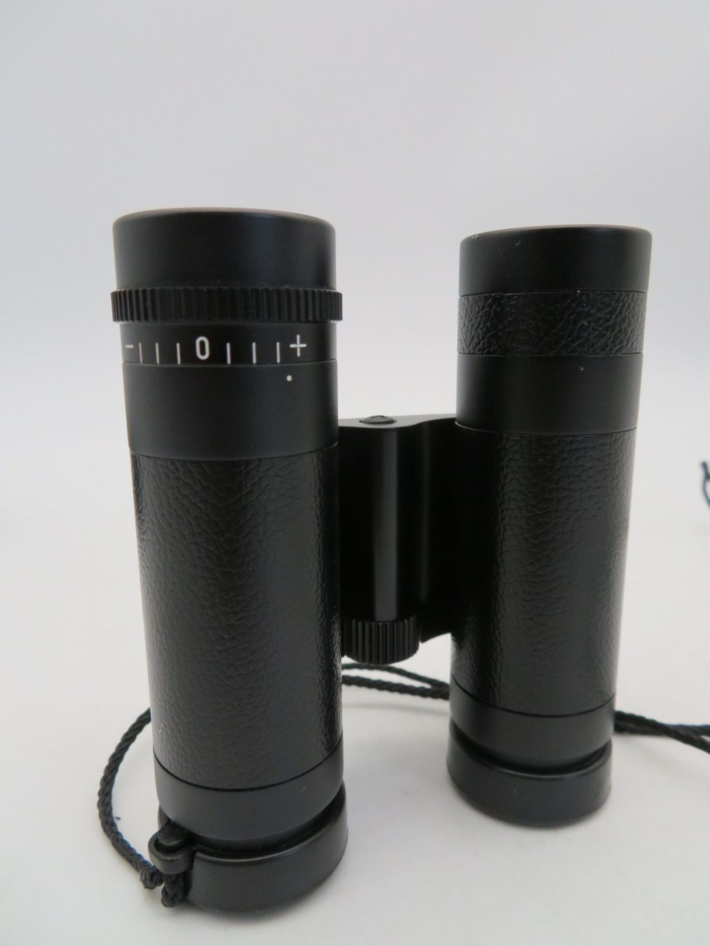 Leica Binocoli: Leica 8x20 Feldstecher mit Etui – Usato da Reinach BL venduto da WBZ-Flohmarkt 2