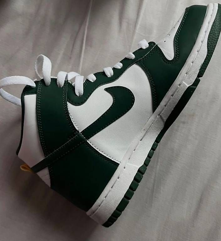 Nike Scarpe da uomo: Nike Dunk High Australia GS – Usato da Adlikon b.Regensdf venduto da bibi_boo 2