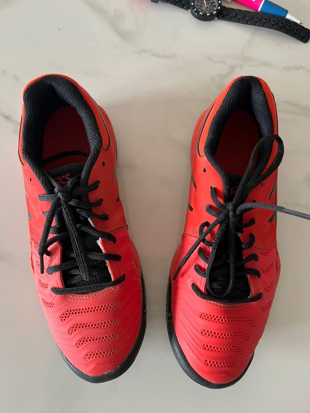 Asics Chaussures hommes: Tennisschuhe Asics Gr 36 – D'occasion à glis par rote_liese 1