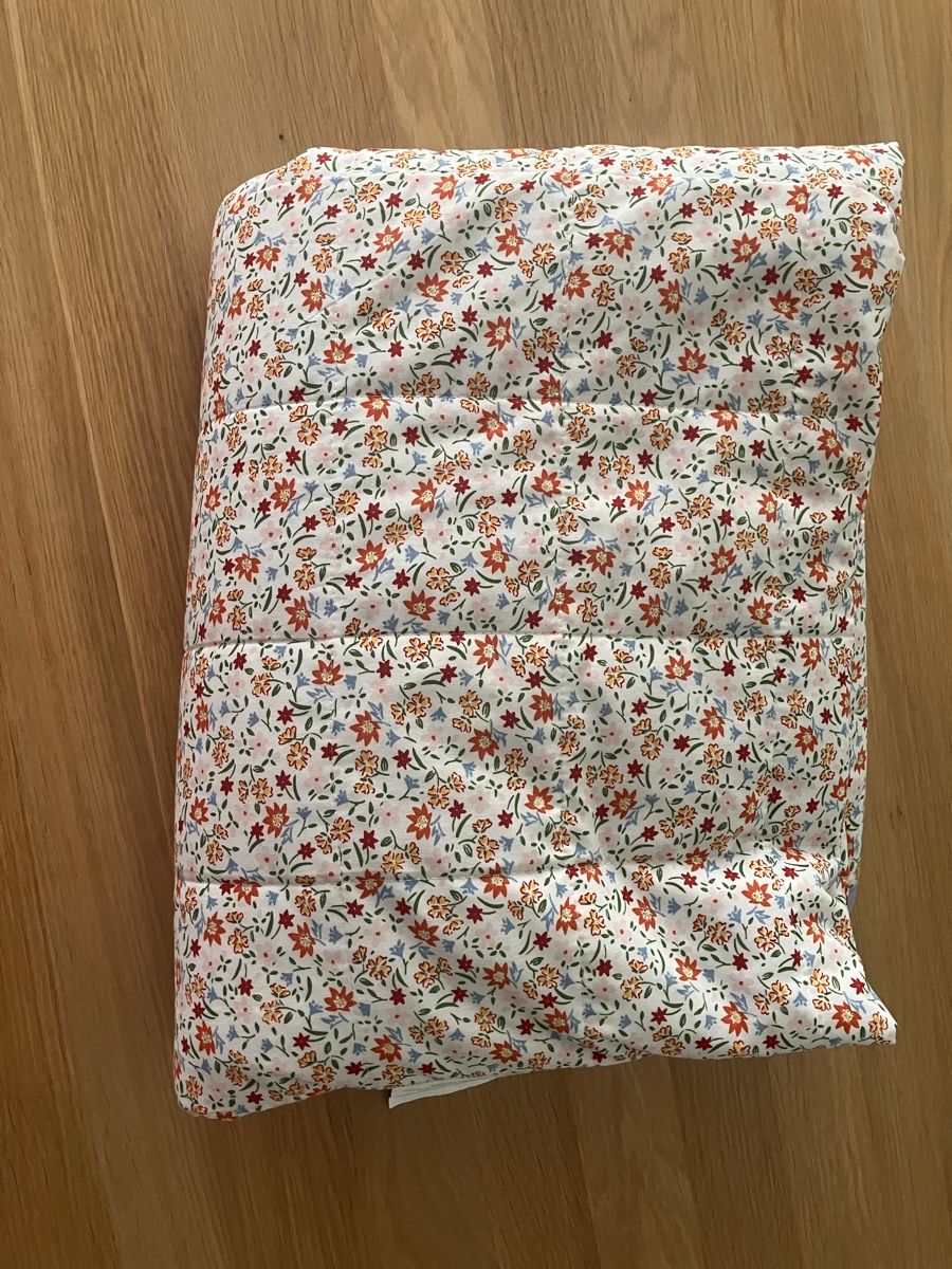 Ikea Couvertures: Bettüberwurf, IKEA, Gullnattljus 160x250cm – D'occasion à Oberlunkhofen par Nuemmiis