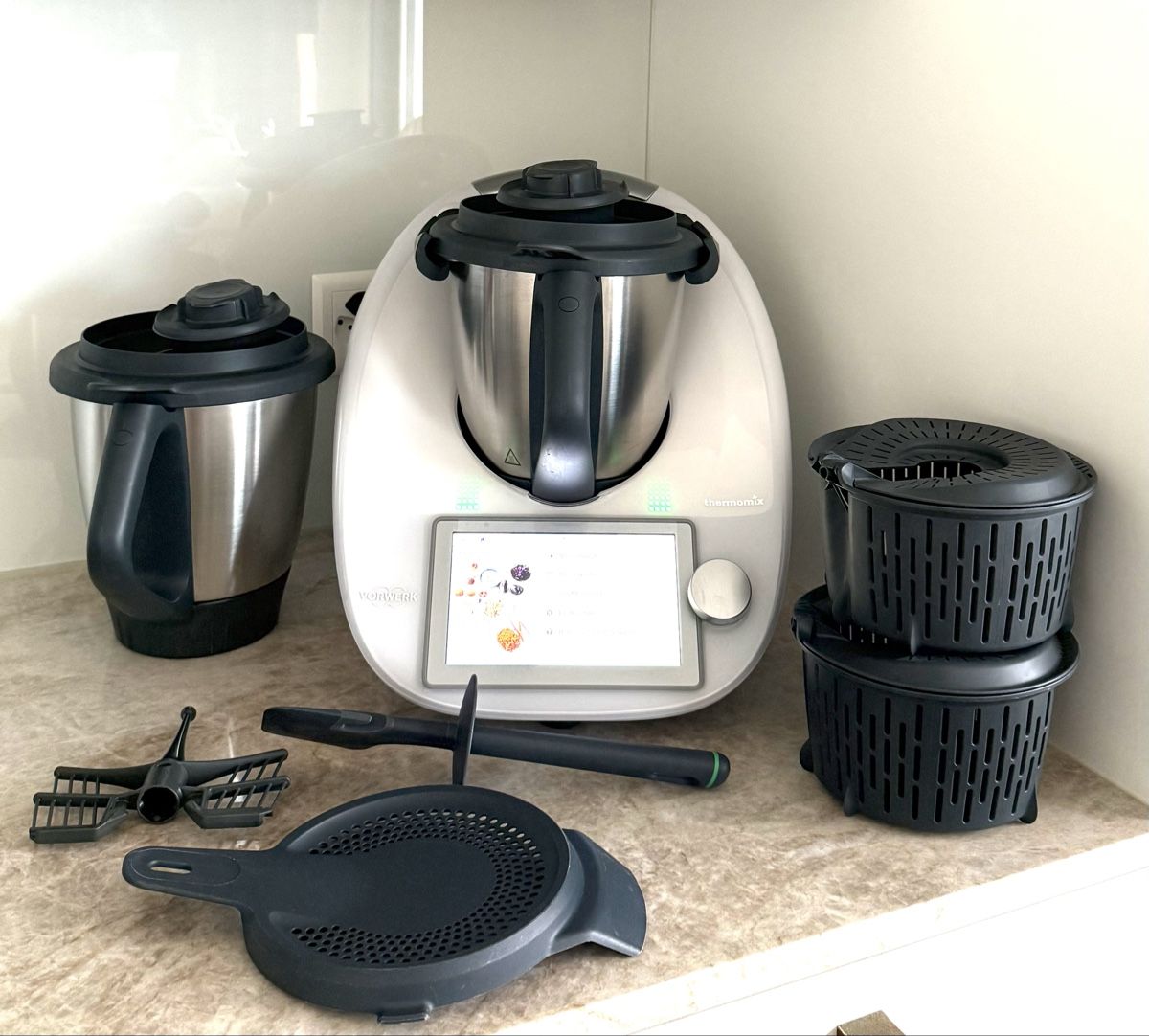 Thermomix Elettrodomestici da cucina: TM 6 - 2 jährig - auch Versand möglich  – Usato da Wiesendangen venduto da Auri_0