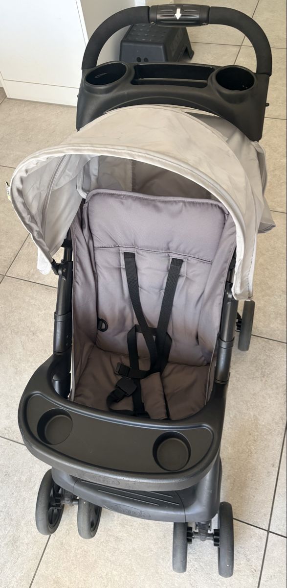 Hauck Carrozzine: Hauck Baby Stroller, lightweight and foldable! – Usato da Dübendorf venduto da kor_vl99 4