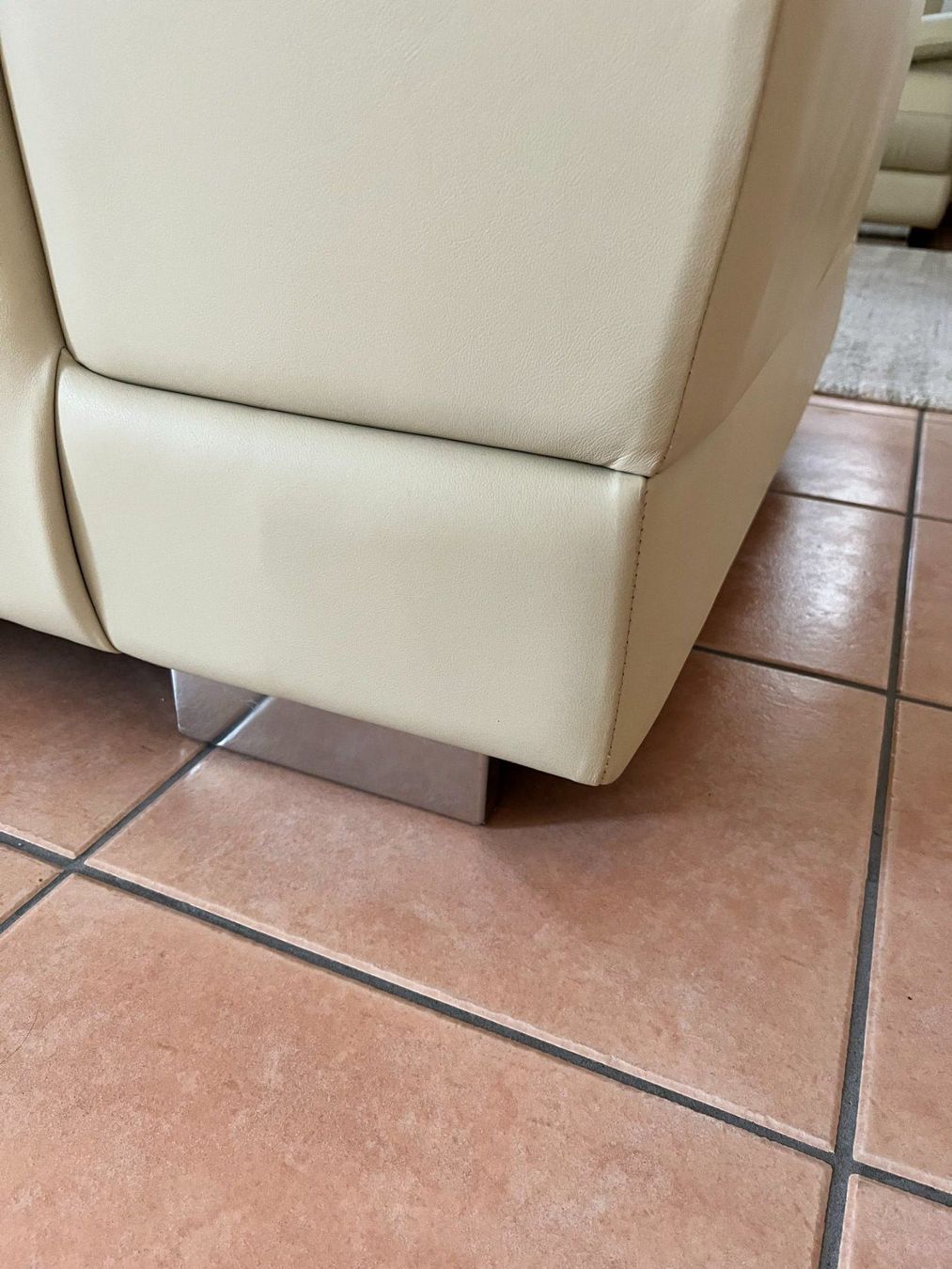 Divani: Ledersofa 2er – Usato da Aristau venduto da Alkymia 2