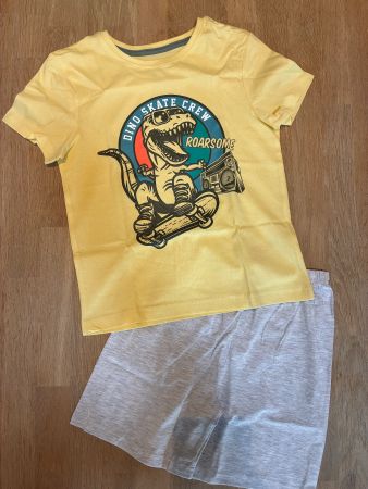 Tolles Pyjama Gr. 116, Neu