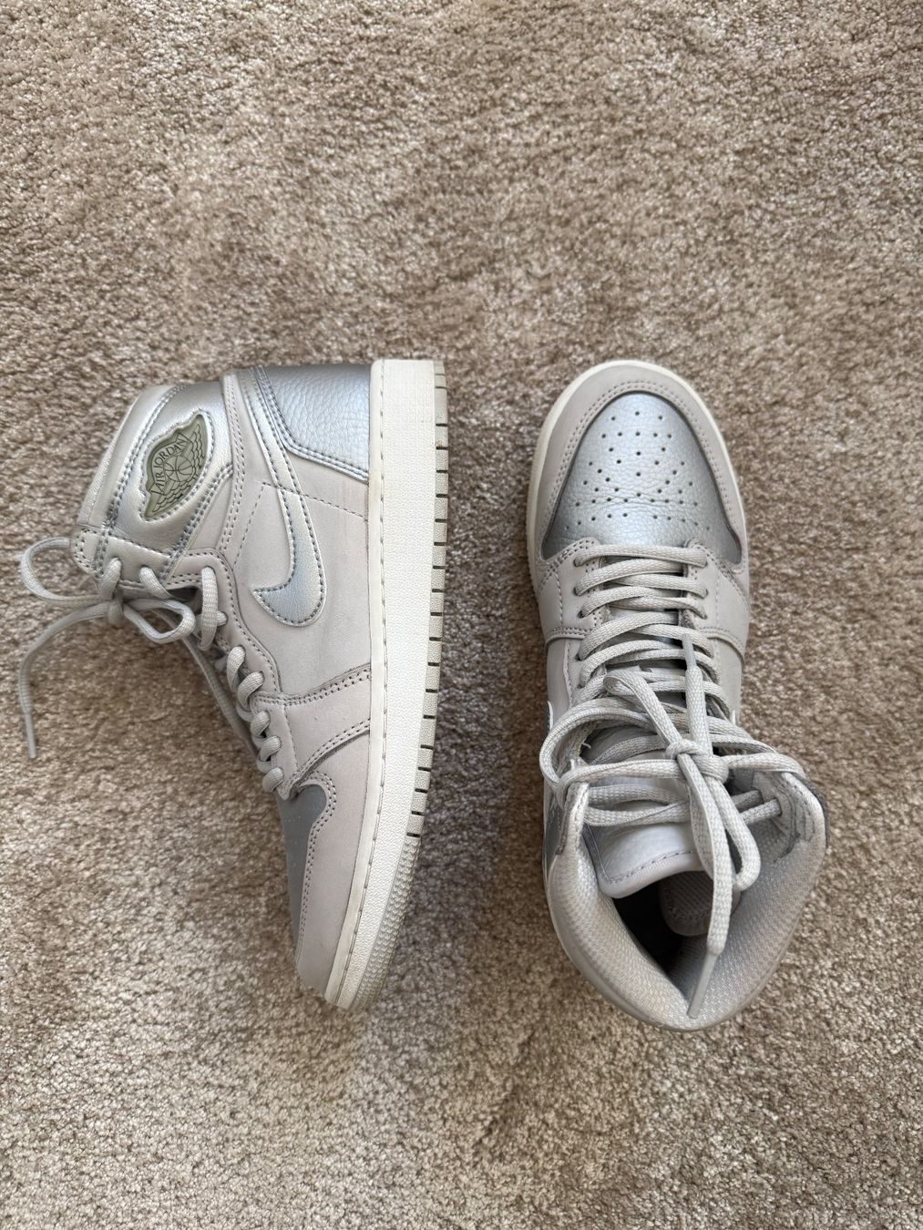 Jordan Scarpe da uomo: Jordan 1 Retro High Sneaker – Usato da Zürich venduto da Larazade 1