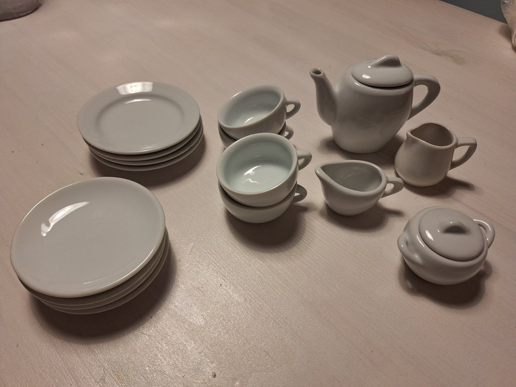 Set di piatti: Puppengeschirrset aus Keramik – Usato da Thun venduto da cai_cai