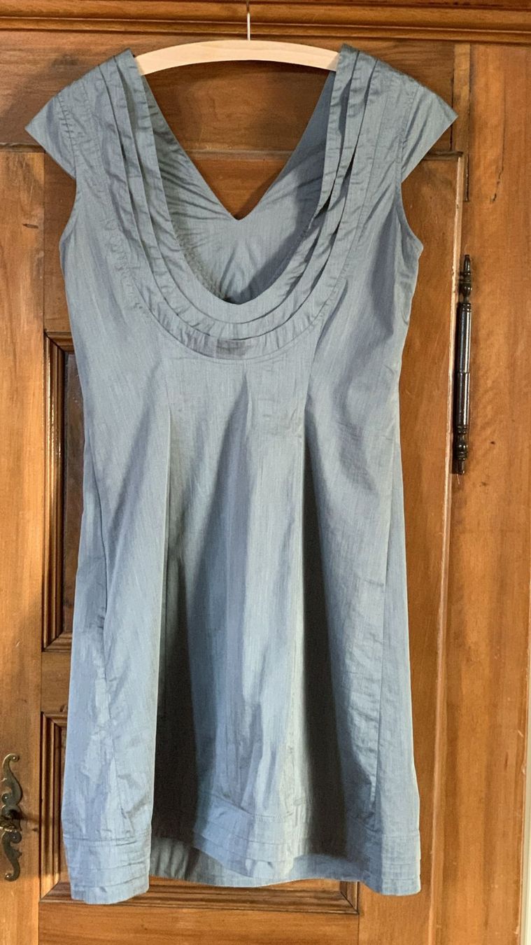 Kleider: Wunderschönes Kleid von Hazelnut Gr. 38 – Gebraucht aus Geneve von mar_8dyp 1