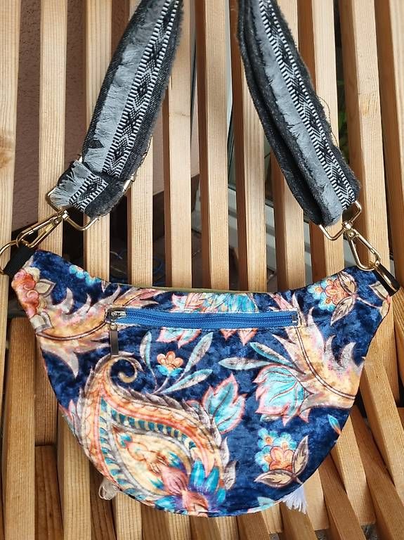 Taschen: Patchwork neue Bauchtasche, Tasche handmade Reuse Materials – Neu (gemäss Beschreibung) aus Binz von JoPra 4