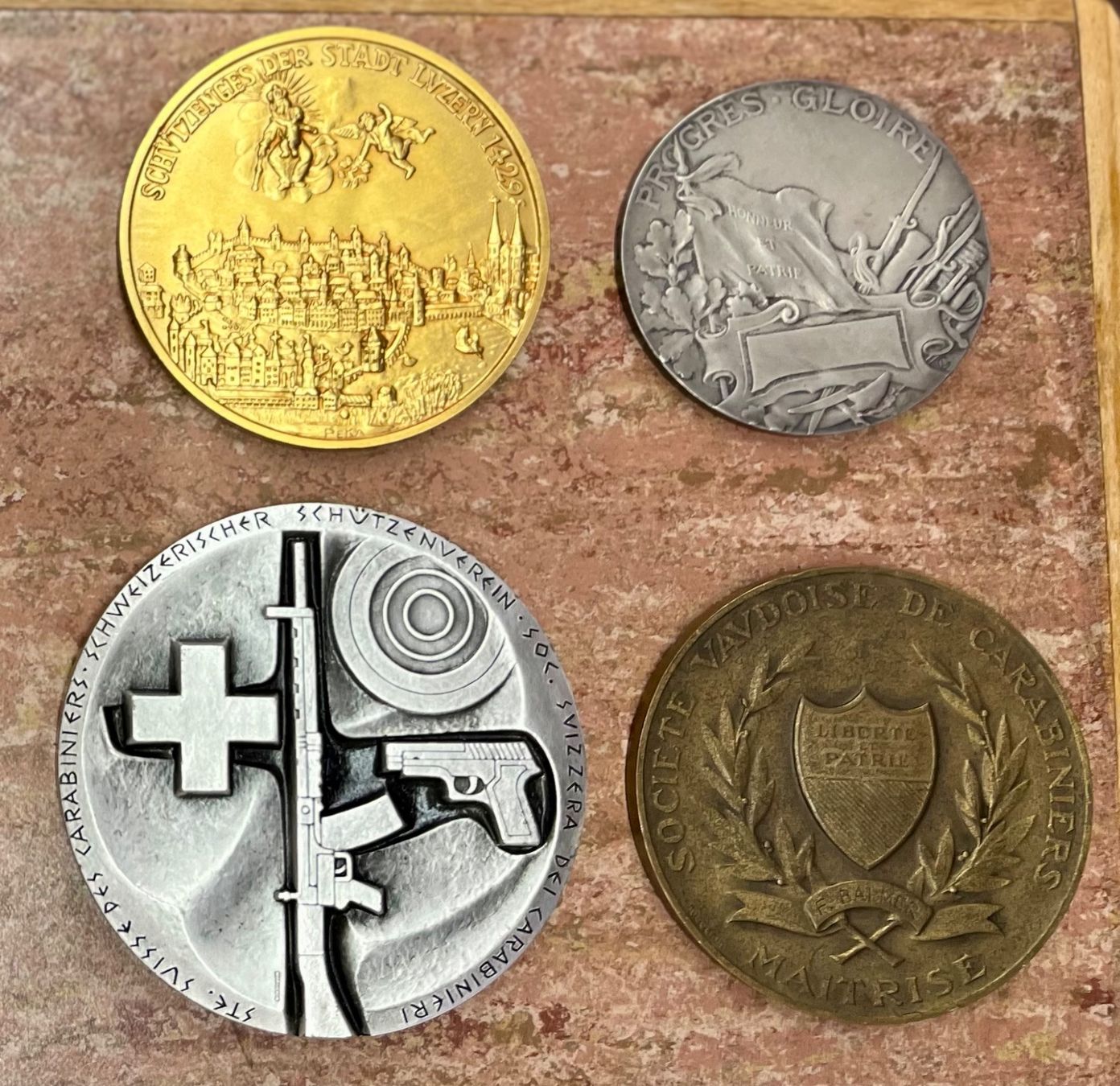 Medaglie: Medallien – Usato da Kandergrund venduto da honey-art_and_more 7