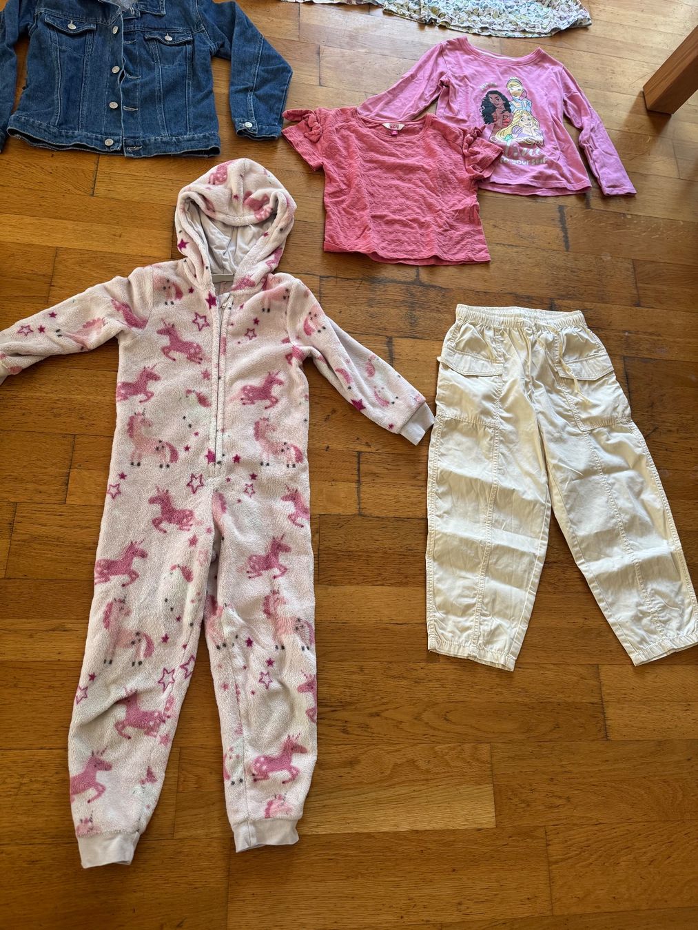 Lotti & Set di vestiti: Kleiderpaket 110/116 – Usato da Dierikon venduto da FraeuleinMaus17 4
