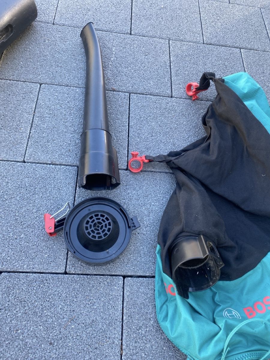 Bosch Soffiatori & Aspiratori per foglie: Laubbläser Laubsauger Boscj – Usato da Schöfflisdorf venduto da Ironcobra1 2