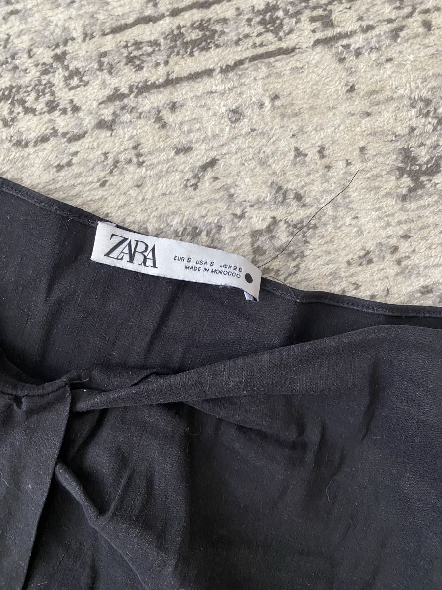 Zara Tops: Haut asymétrique ZARA, S – Gebraucht aus Bussigny von cac_q2c6 4