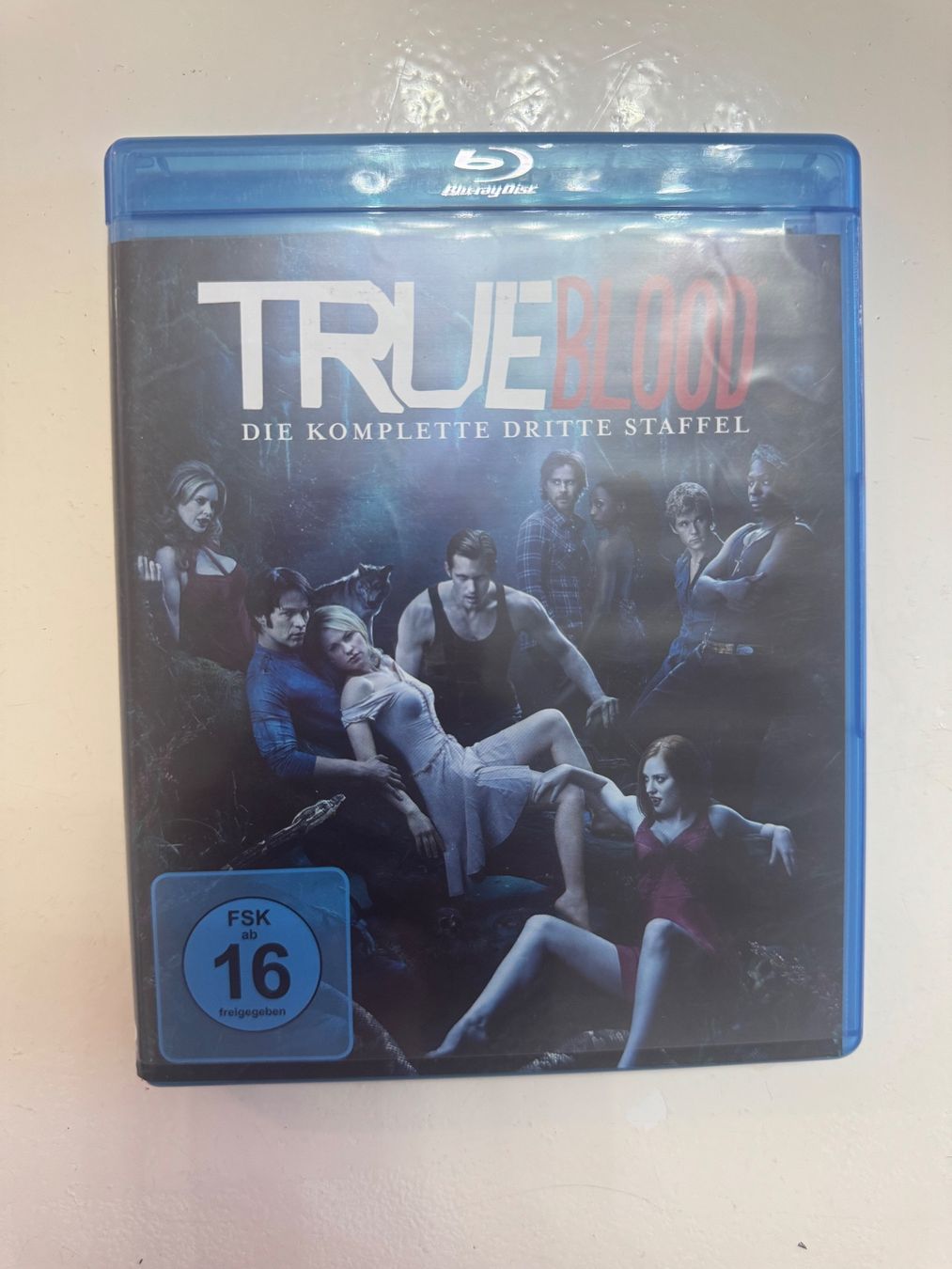 Tous les DVDs: TRUE BLOOD/ DRITTE STAFFEL. (BLU-RAY) – D'occasion à Basel par san_2qlq