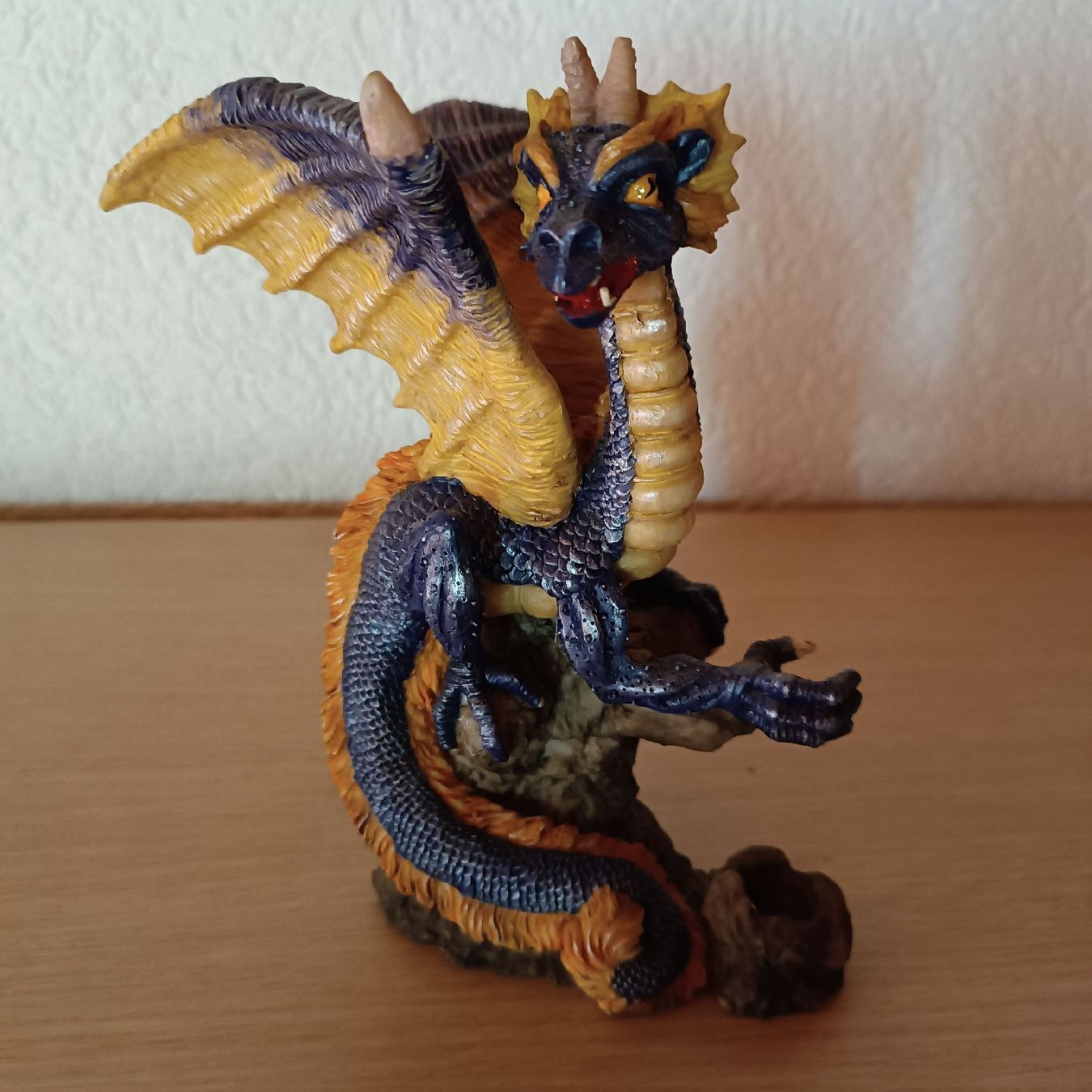Statuette: Figurine Dragon porte-bougie – Nuovo (secondo la descrizione) da Cornaux NE venduto da Mimi983